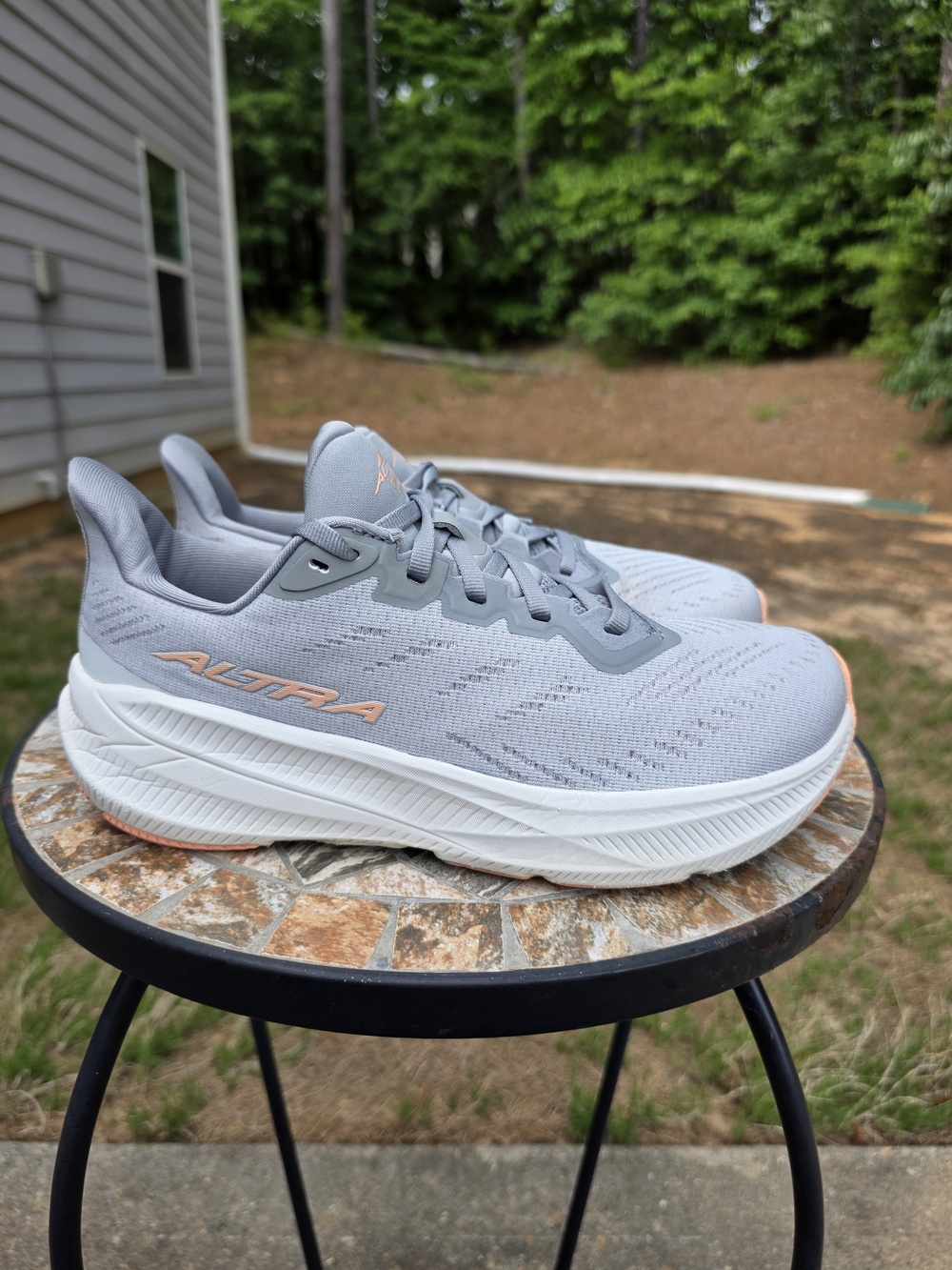Altra Experience Flow 2 AL0A85RF220 Gray Running Shoes Sneakers Women's Size 8.5
